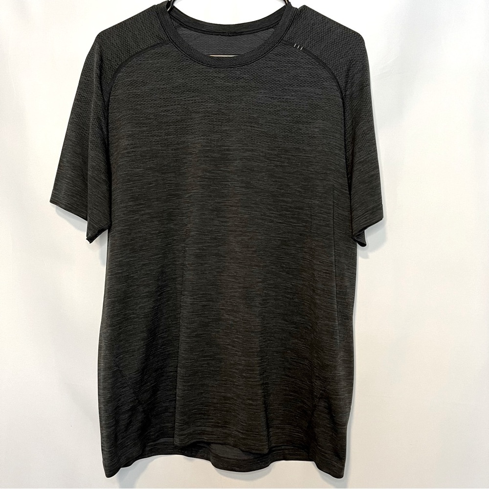 Lululemon Mens Metal Vent, Black, Size XL. 0158.